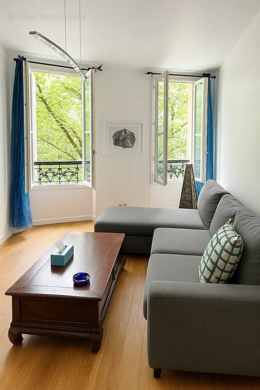 Appartement à PARIS-17E