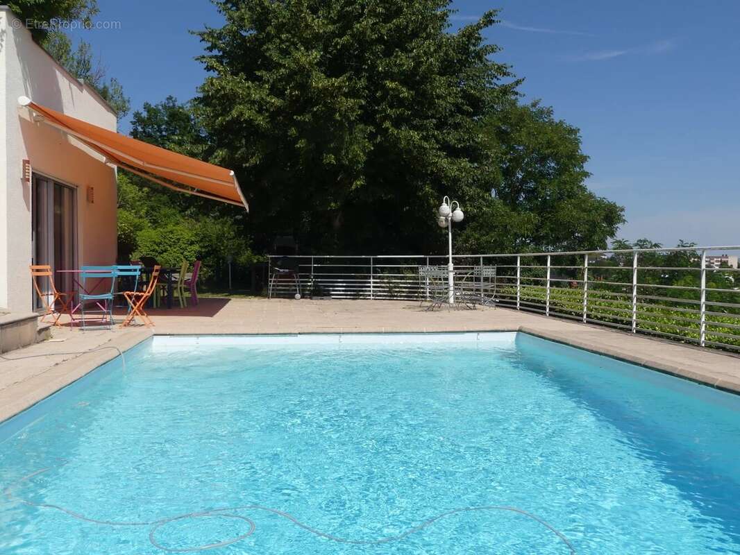 Maison à LE CREUSOT