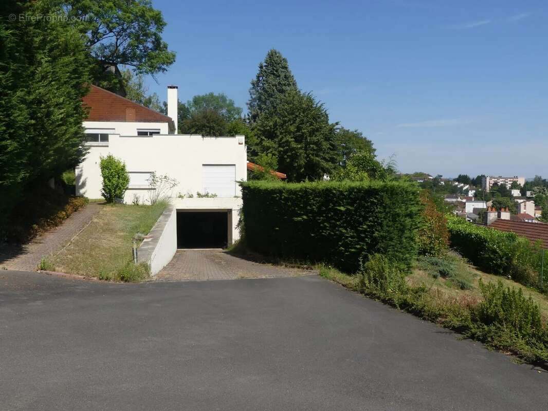 Maison à LE CREUSOT