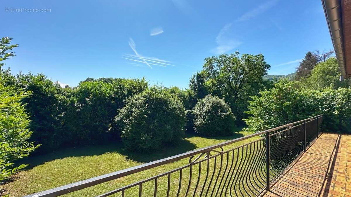 Maison à BEAUCROISSANT