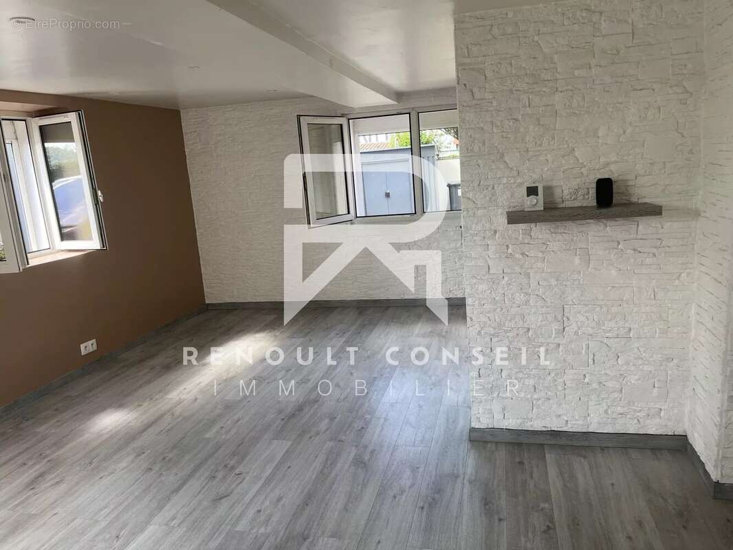 Maison à PETIT-COURONNE