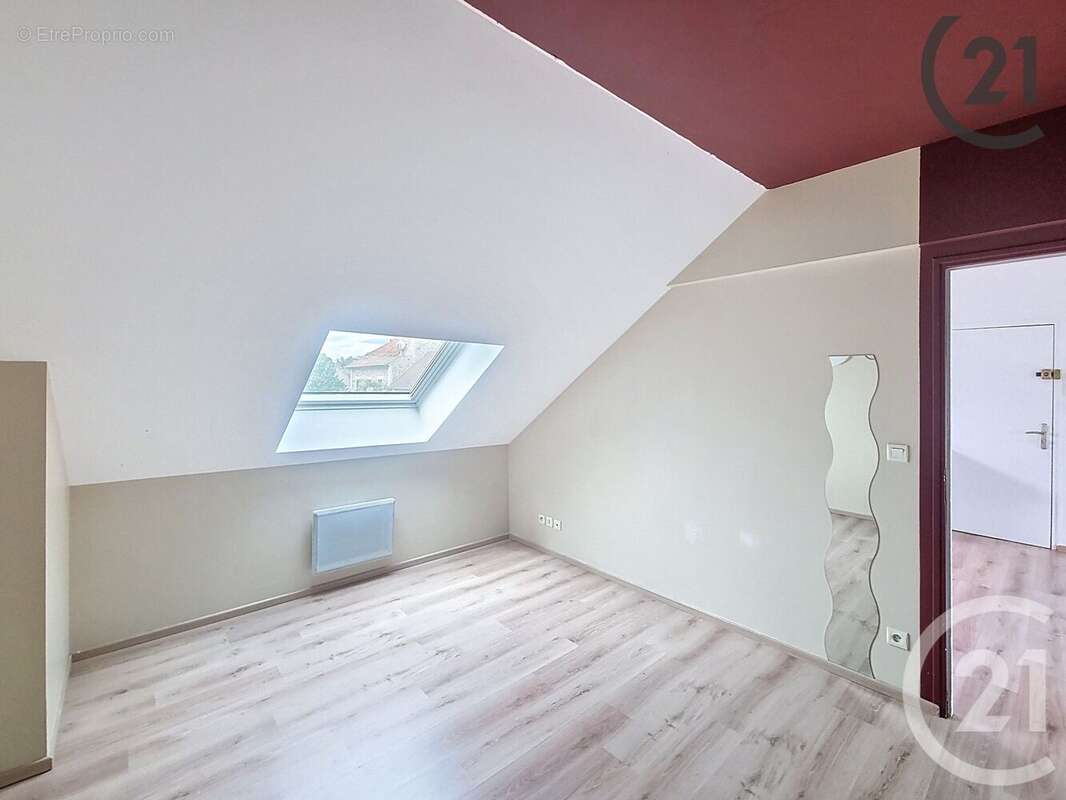 Appartement à BRIE-COMTE-ROBERT