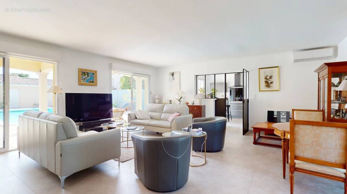 Maison à VAUX-SUR-MER