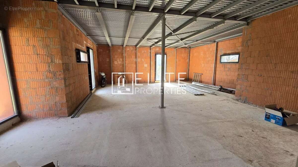 Maison à MOUANS-SARTOUX