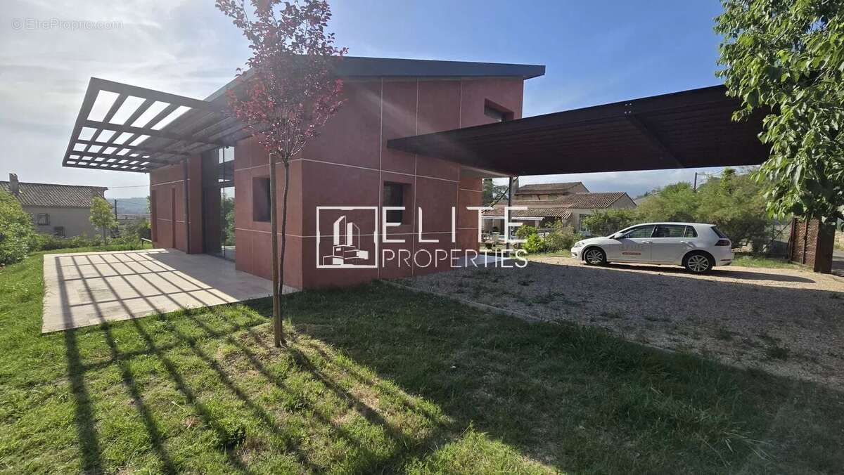 Maison à MOUANS-SARTOUX