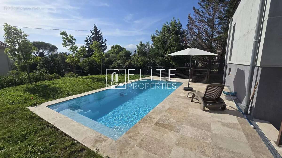 Maison à MOUANS-SARTOUX