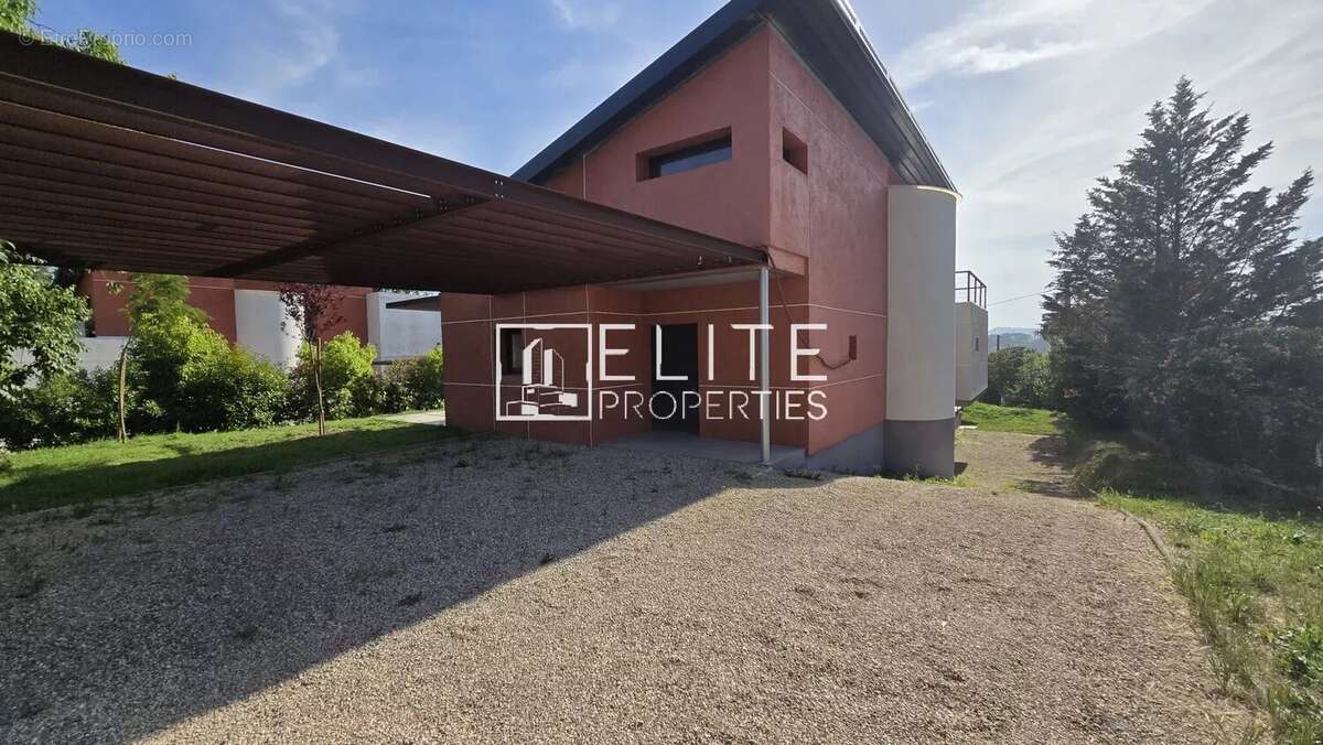 Maison à MOUANS-SARTOUX