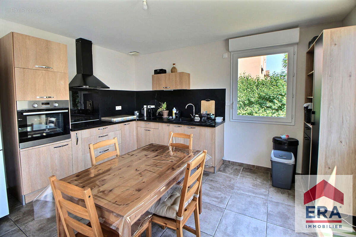 Maison à MONTELIMAR