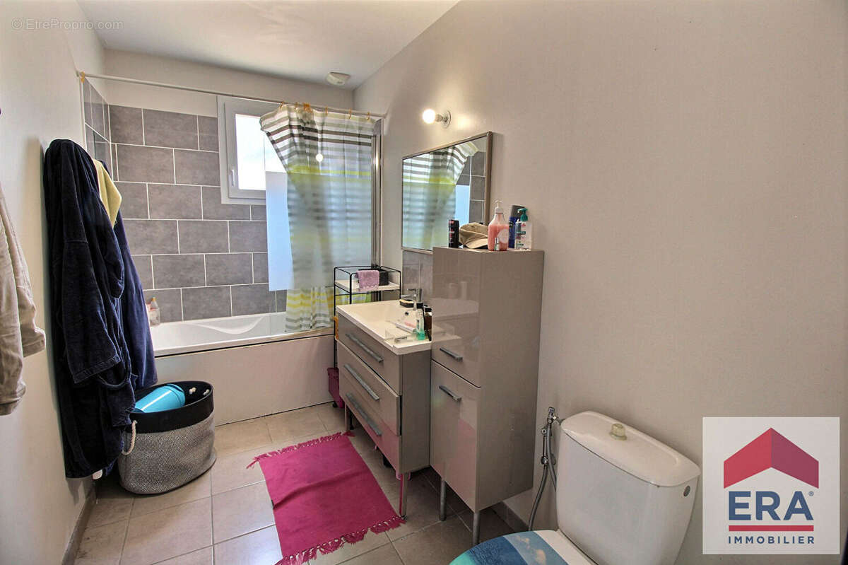 Maison à MONTELIMAR