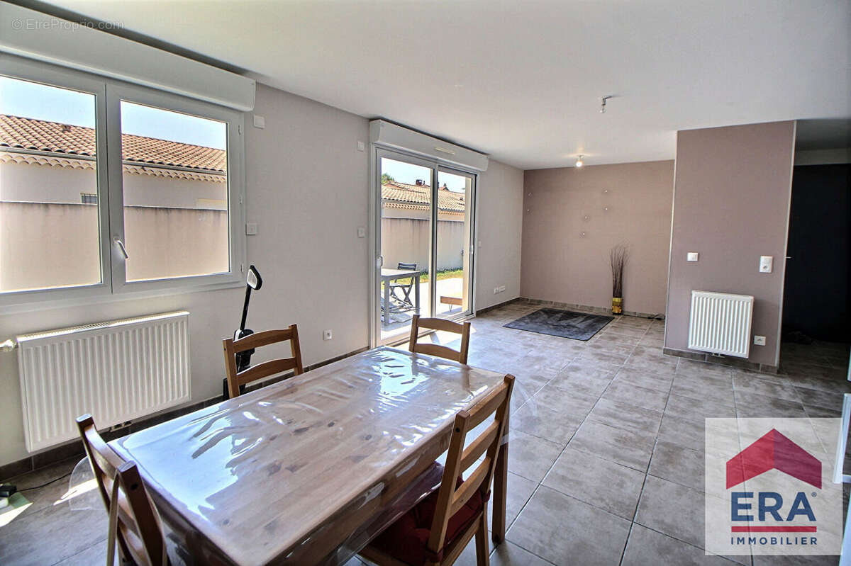 Maison à MONTELIMAR