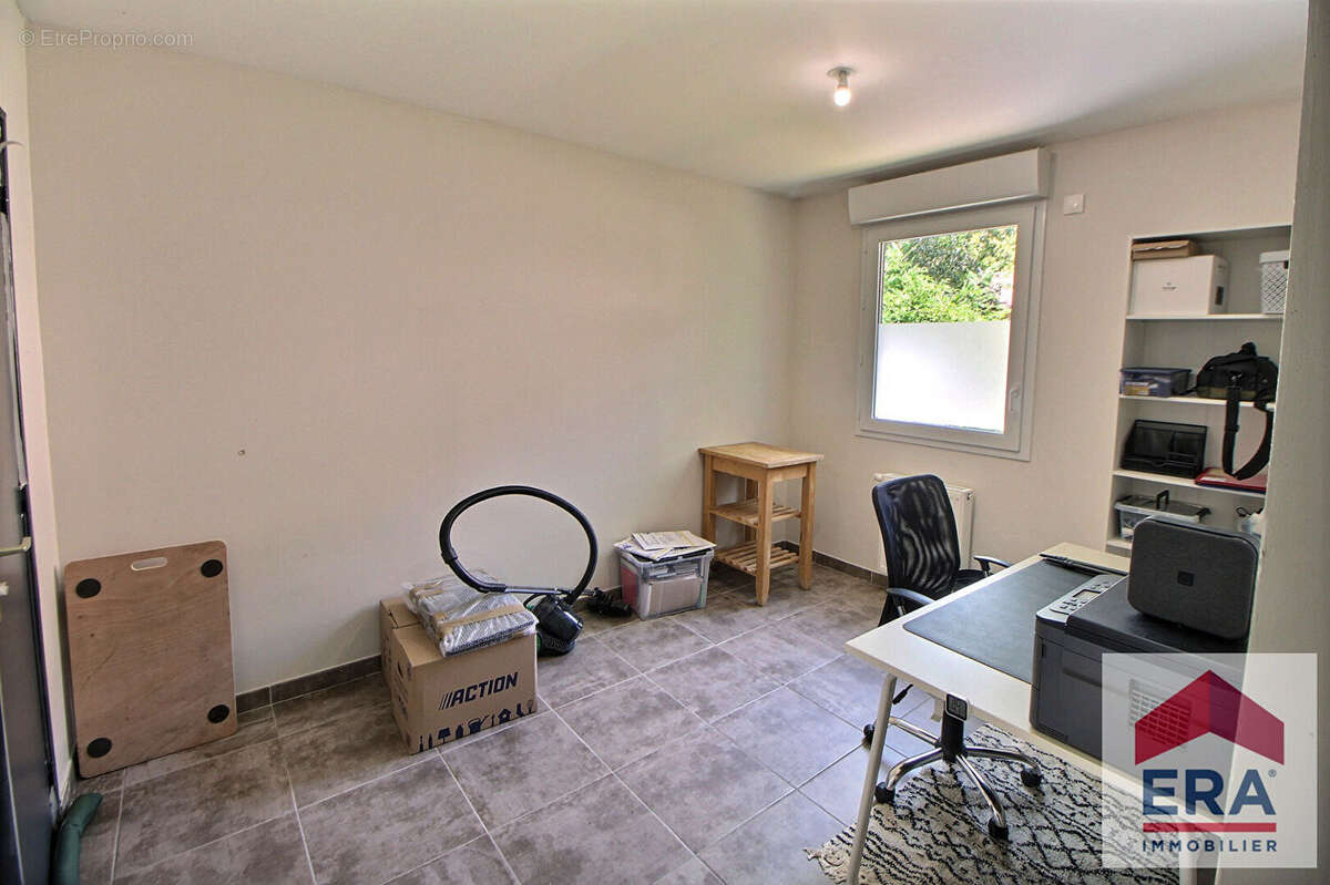 Maison à MONTELIMAR