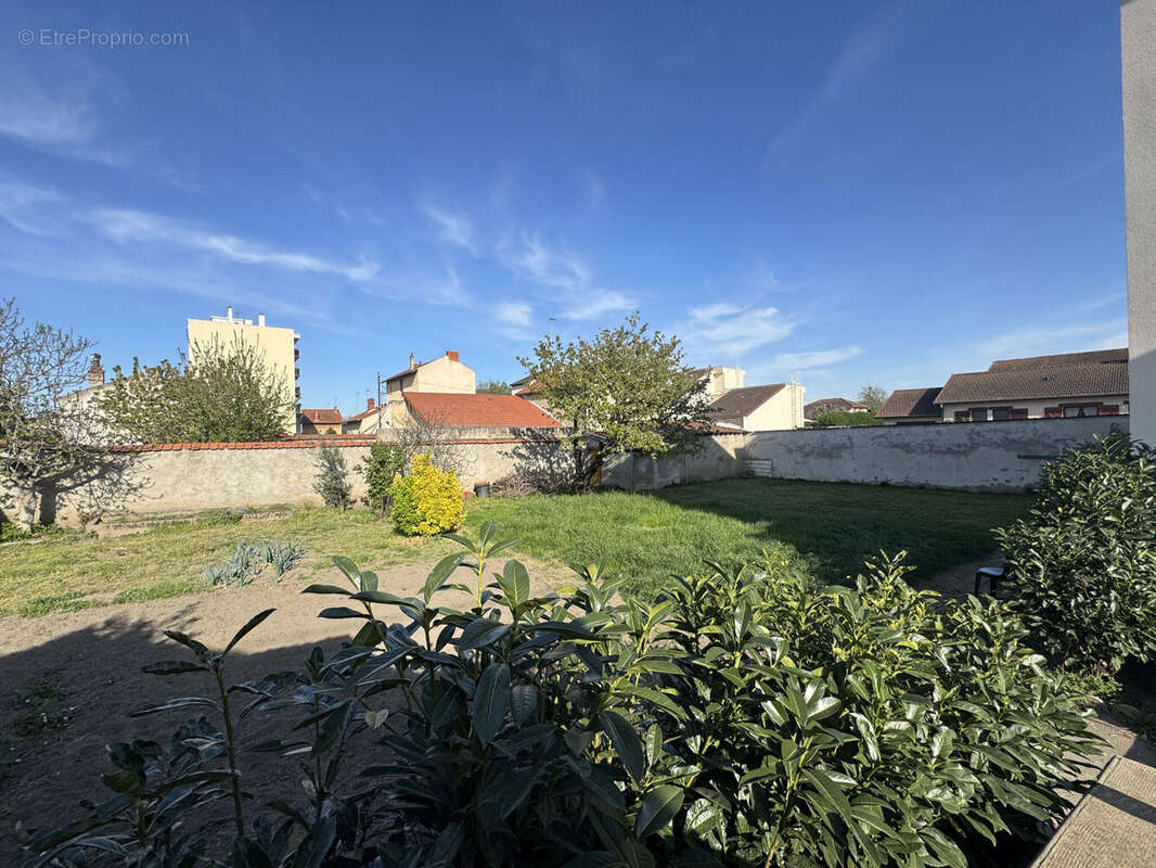 Photo 2 - Terrain à LE COTEAU