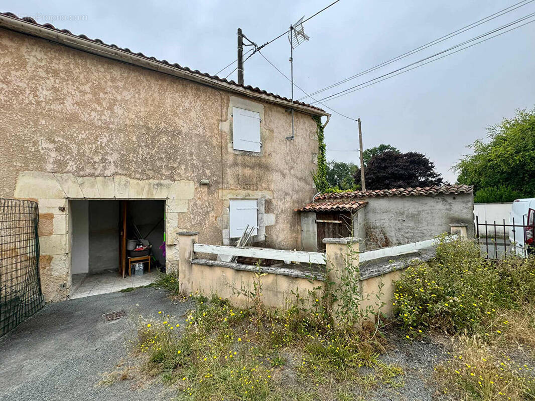 Appartement à SURGERES