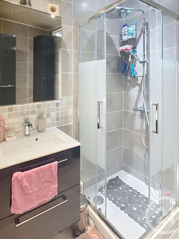 Maison à NEUF-MARCHE