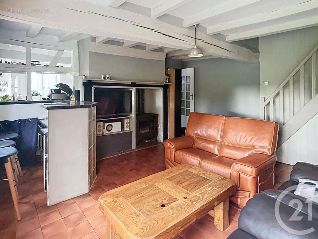 Maison à NEUF-MARCHE