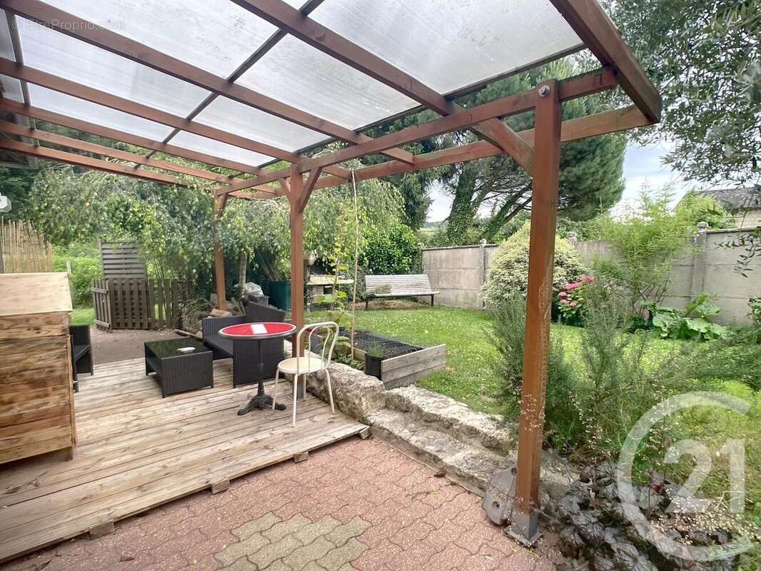 Maison à NEUF-MARCHE