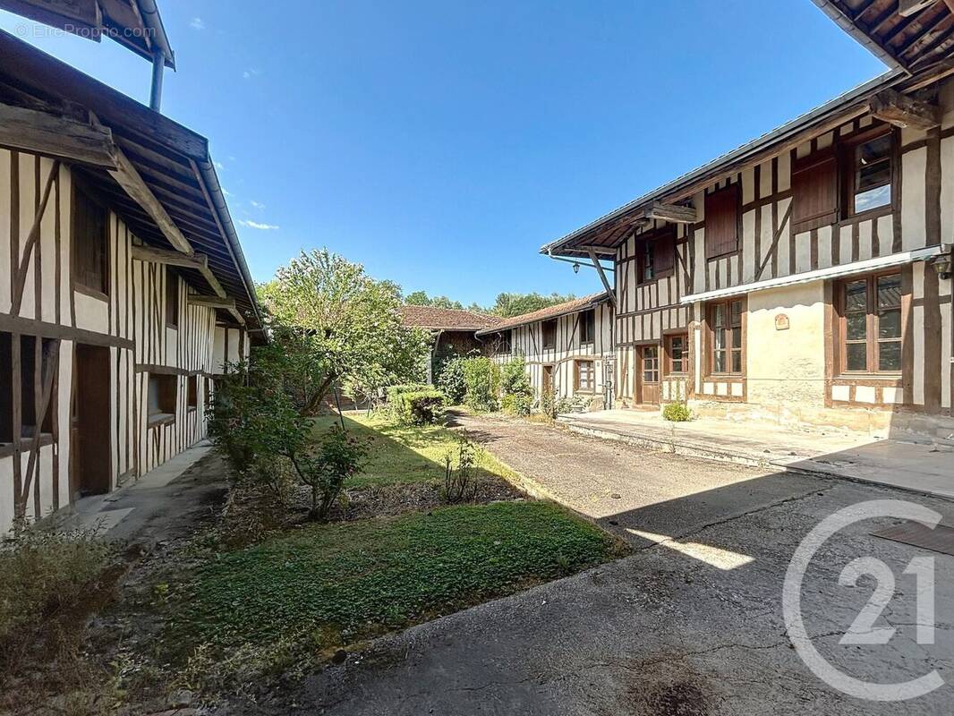 Maison à SAINT-AMAND-SUR-FION