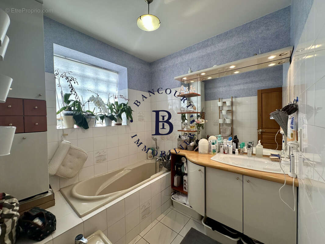 Appartement à BRIVE-LA-GAILLARDE