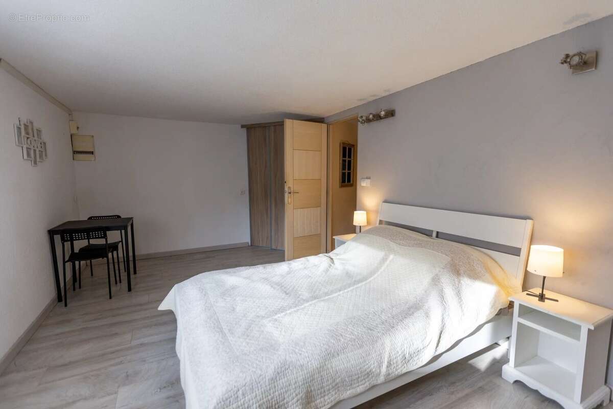 Maison à VEZENOBRES