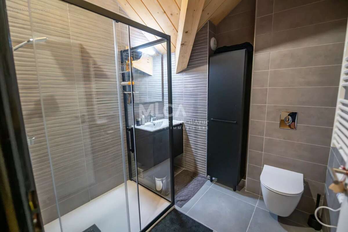 Appartement à SAINT-ETIENNE-DE-TINEE