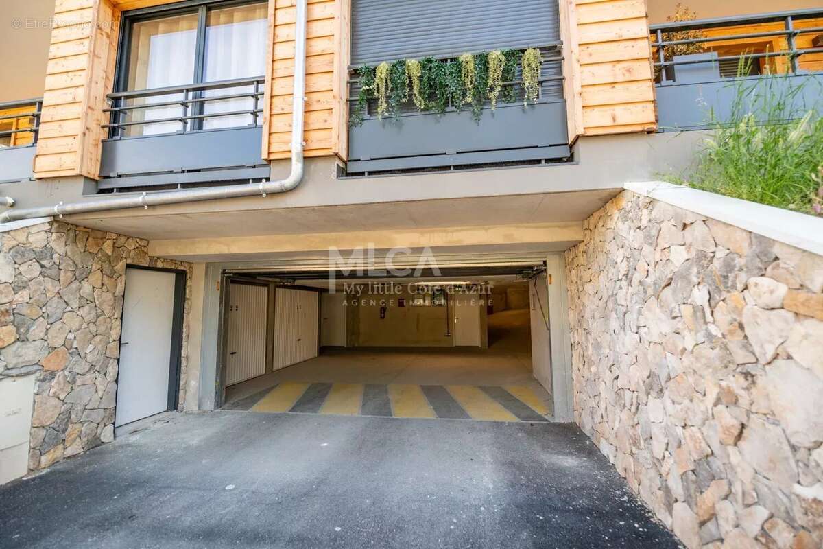 Appartement à SAINT-ETIENNE-DE-TINEE