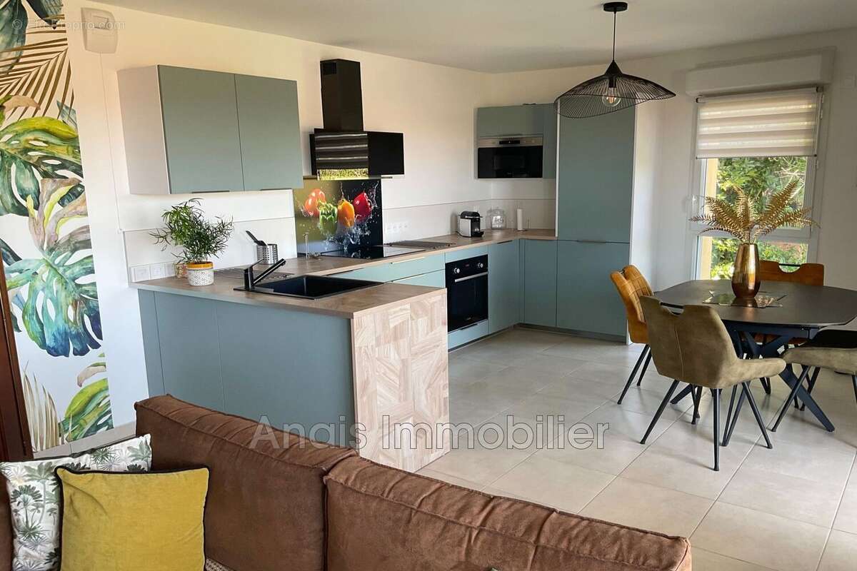 Appartement à COGOLIN