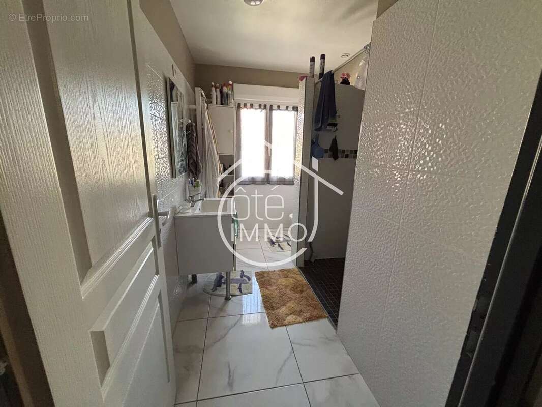 Maison à CASTILLON-LA-BATAILLE