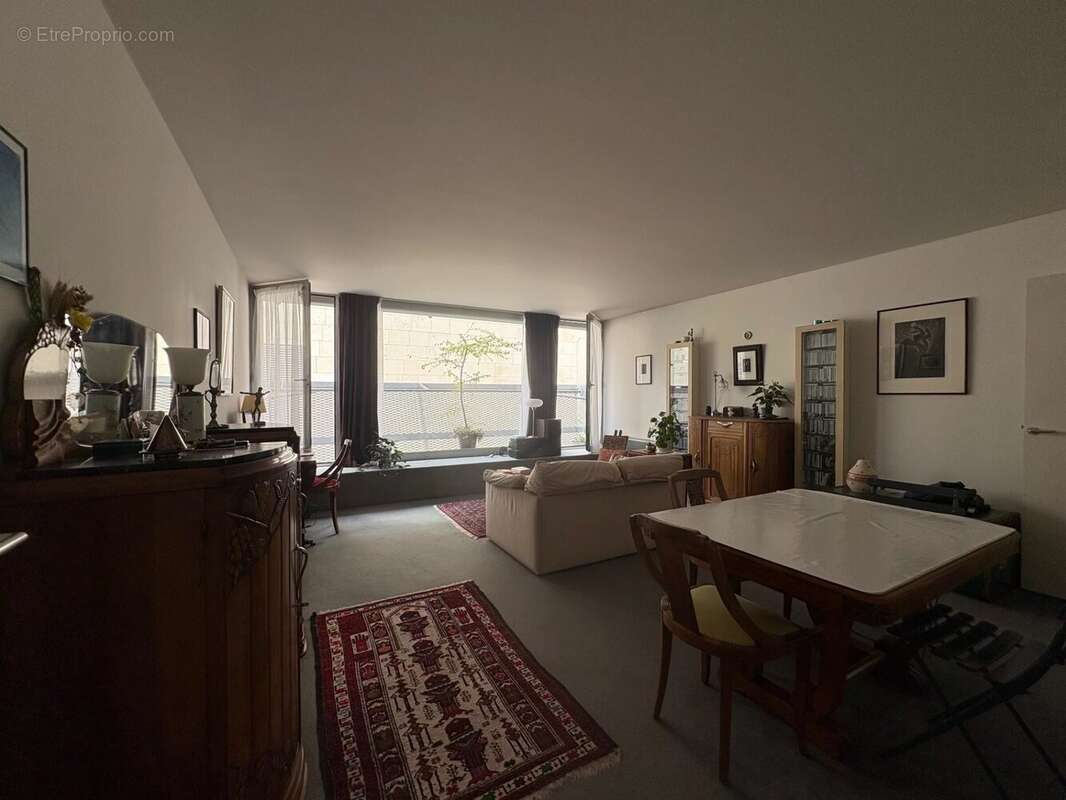 Appartement à PARIS-12E