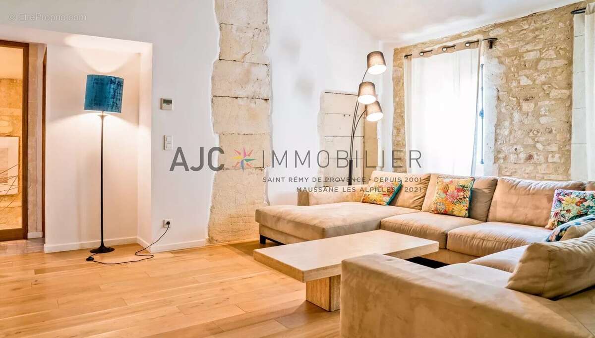 Maison à SAINT-ETIENNE-DU-GRES