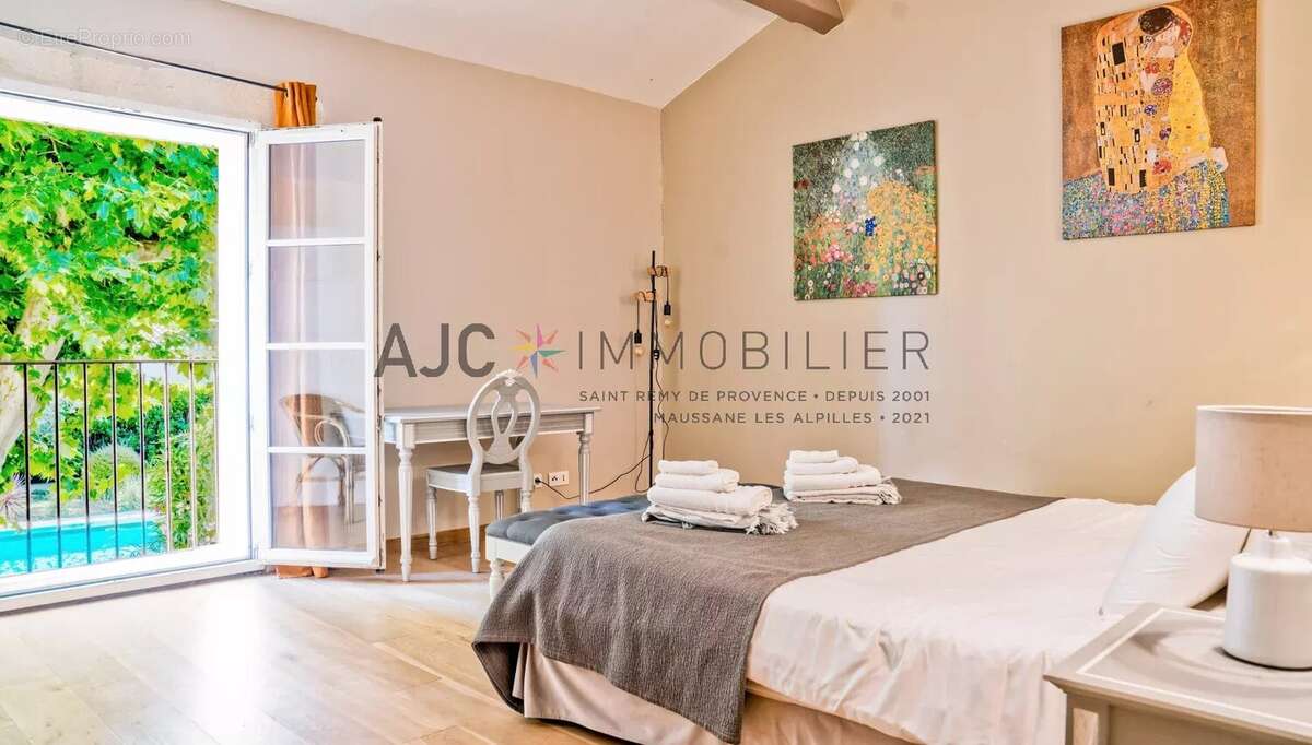 Maison à SAINT-ETIENNE-DU-GRES