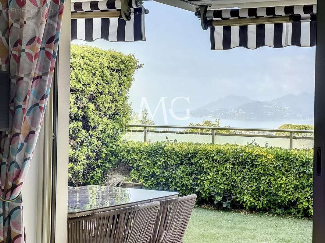 Appartement à LE CANNET