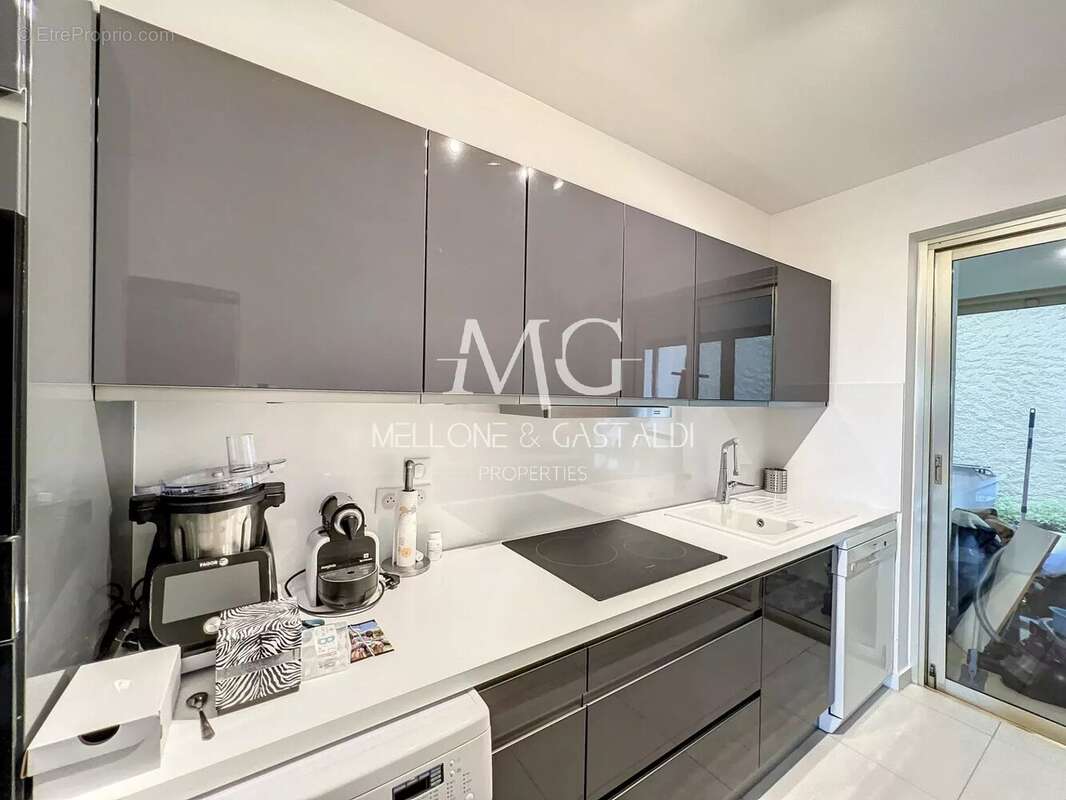 Appartement à LE CANNET