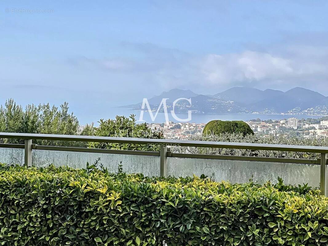 Appartement à LE CANNET