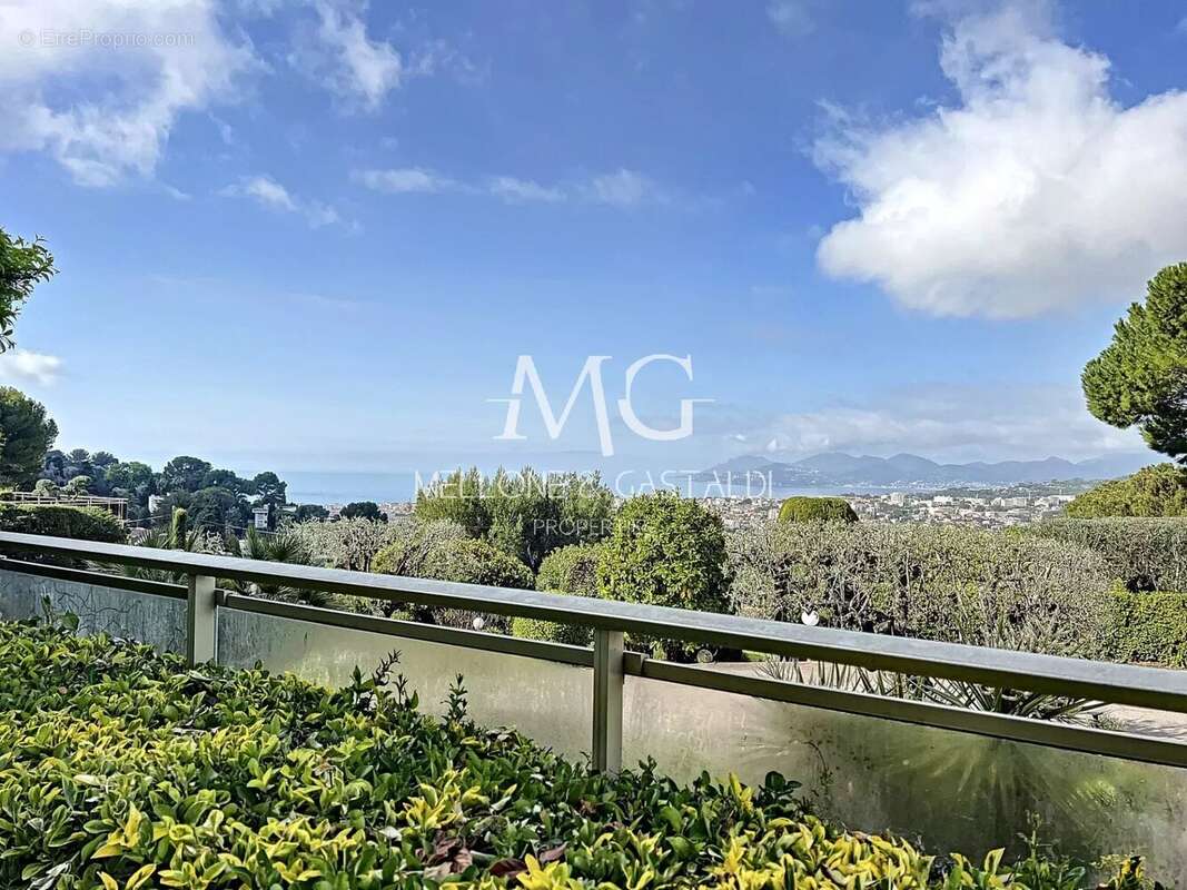 Appartement à LE CANNET