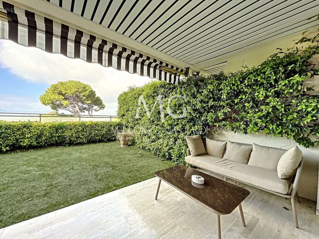 Appartement à LE CANNET