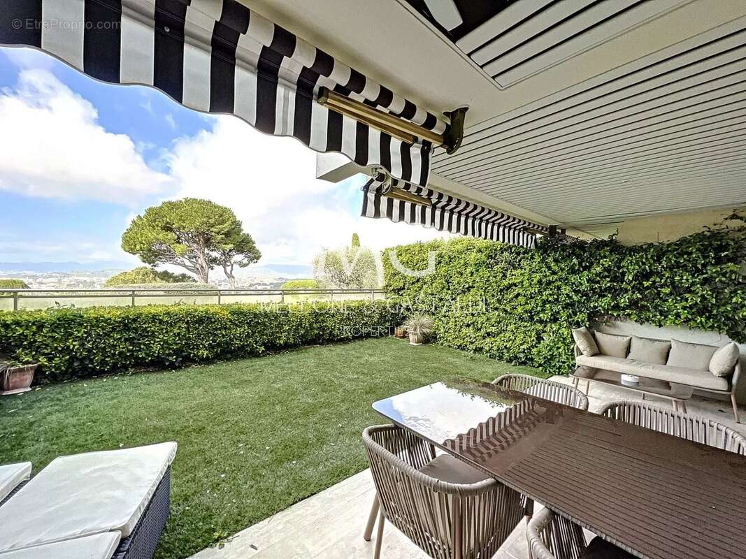 Appartement à LE CANNET