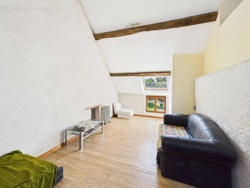 Maison à BARD-LE-REGULIER