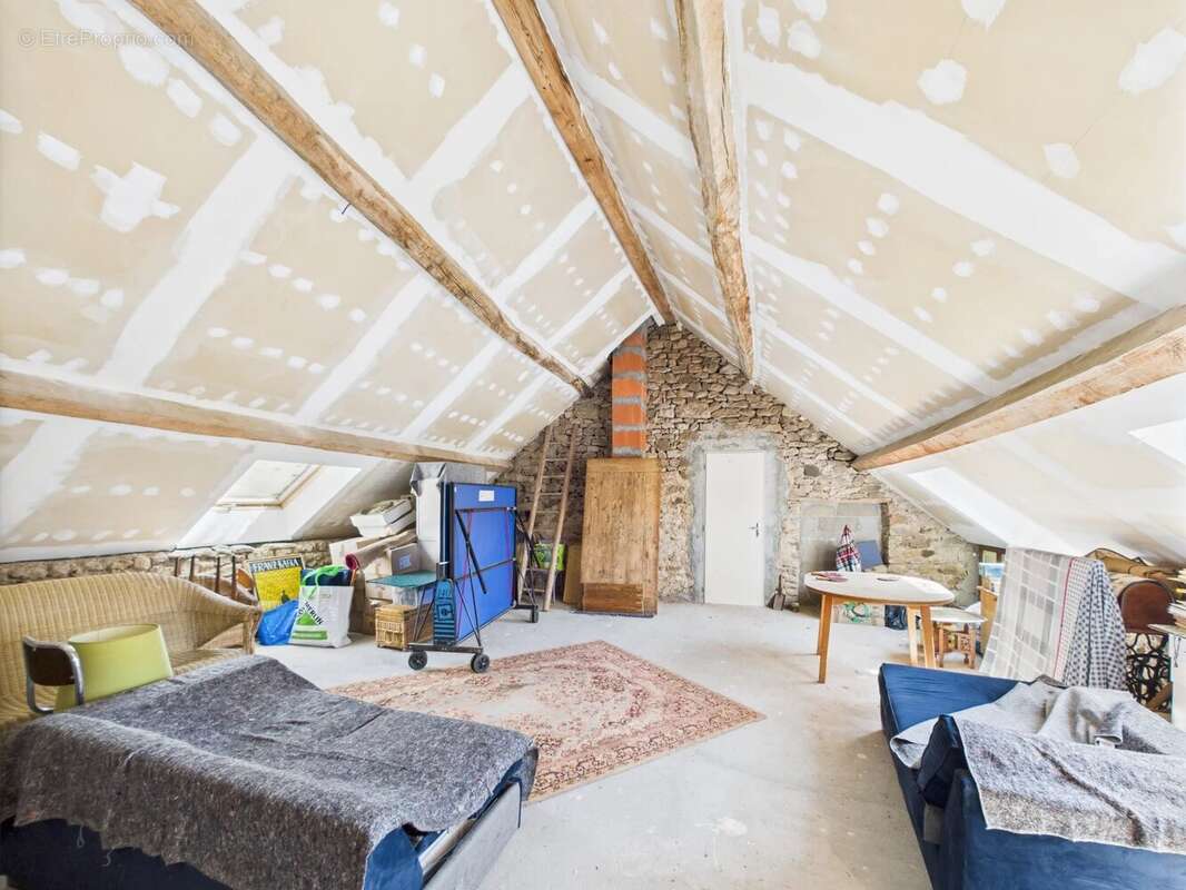 Maison à BARD-LE-REGULIER