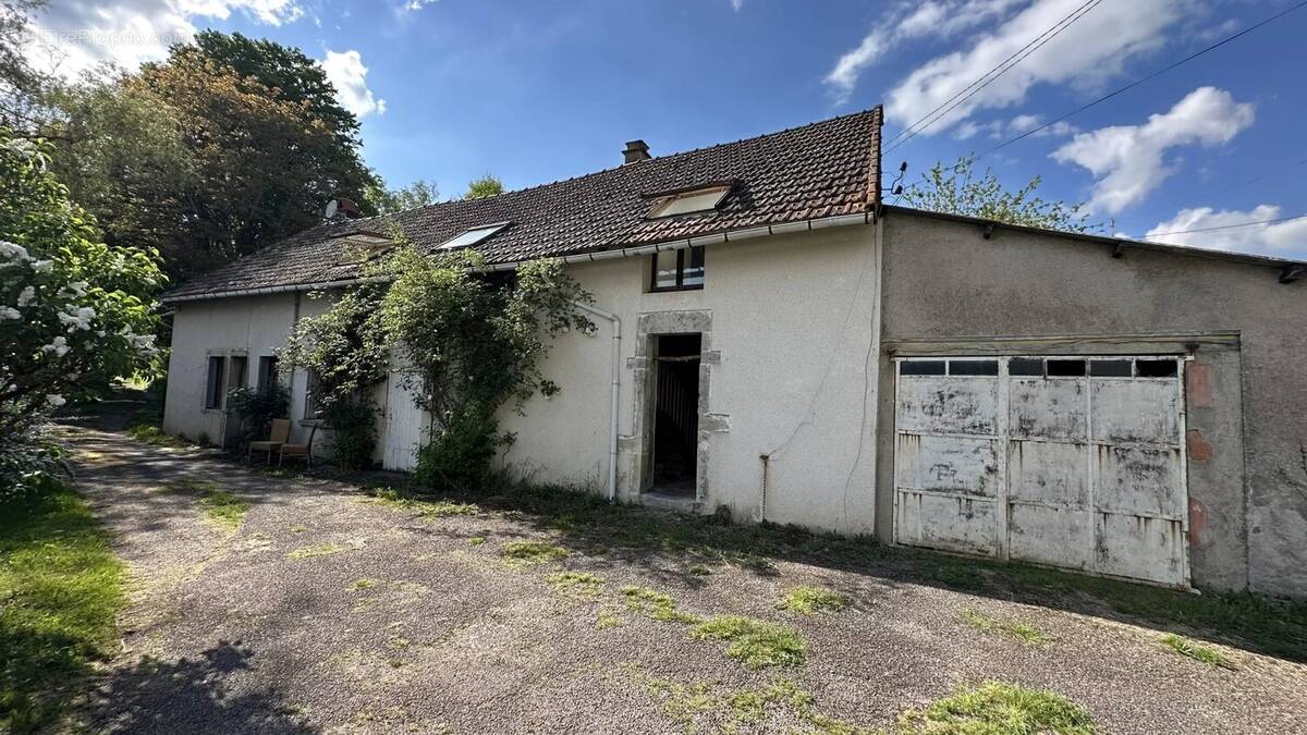 Maison à BARD-LE-REGULIER