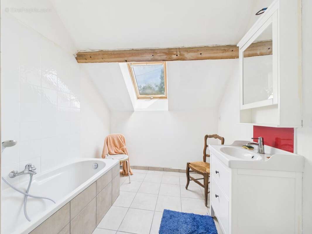 Maison à BARD-LE-REGULIER