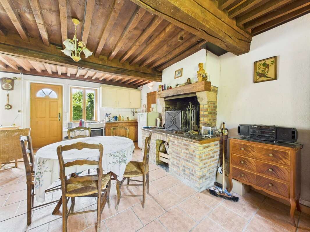 Maison à BARD-LE-REGULIER