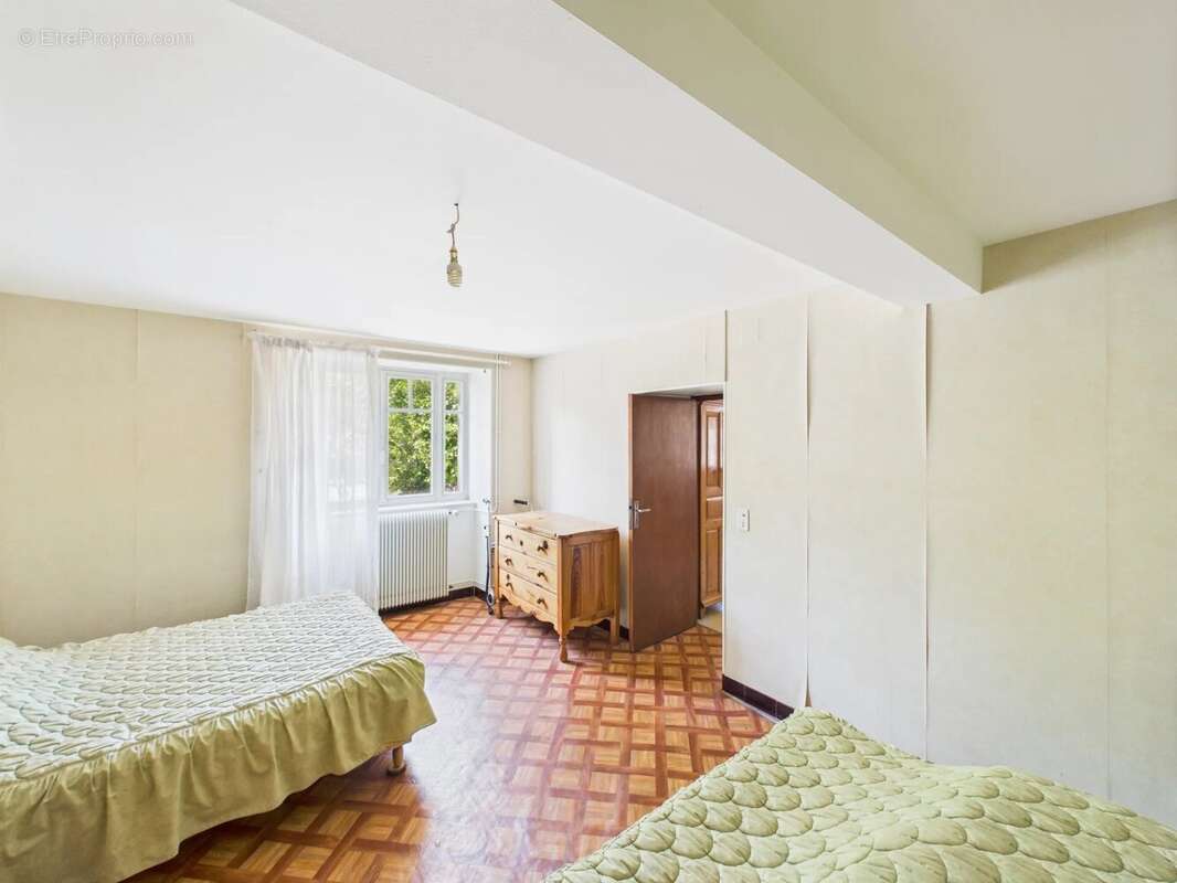 Maison à PRECY-SOUS-THIL