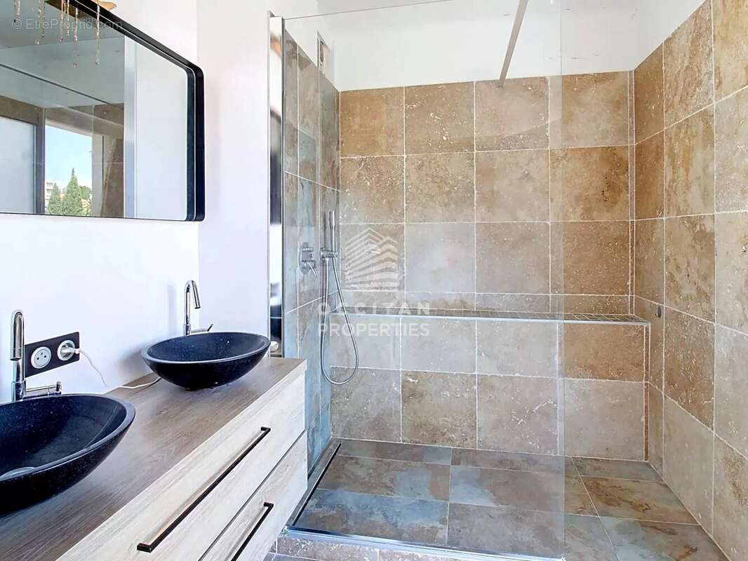 Appartement à LE CANNET