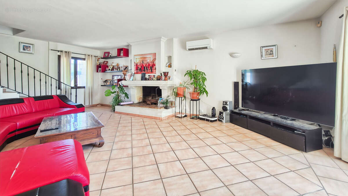 Maison à CHATEAURENARD