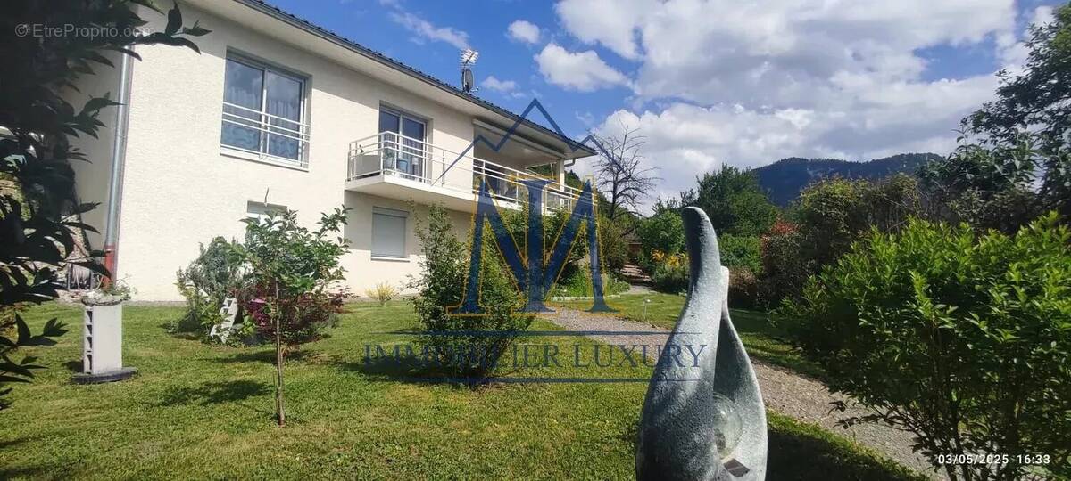 Maison à CHATILLON-SUR-CLUSES