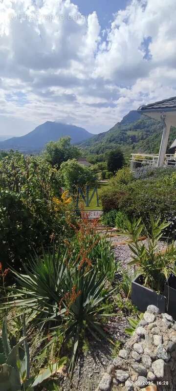 Maison à CHATILLON-SUR-CLUSES