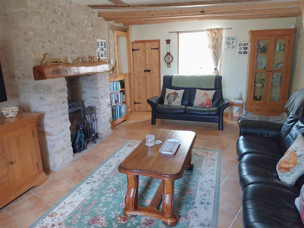 Maison à MEZIERES-EN-BRENNE