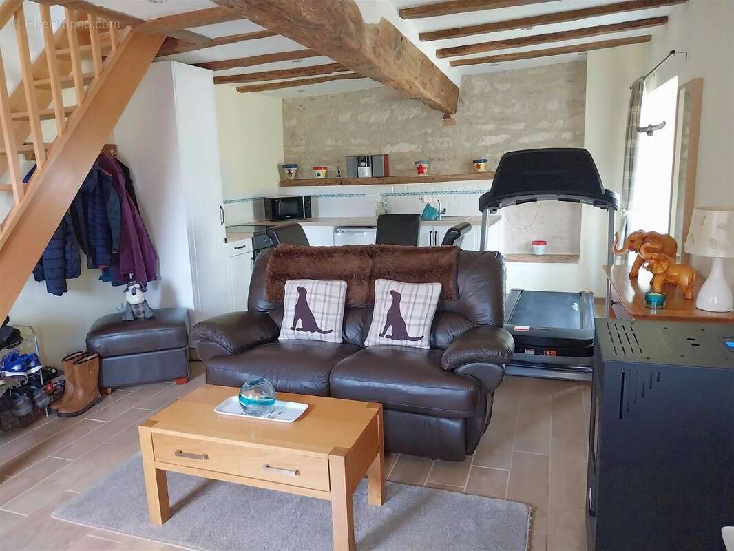 Maison à MEZIERES-EN-BRENNE