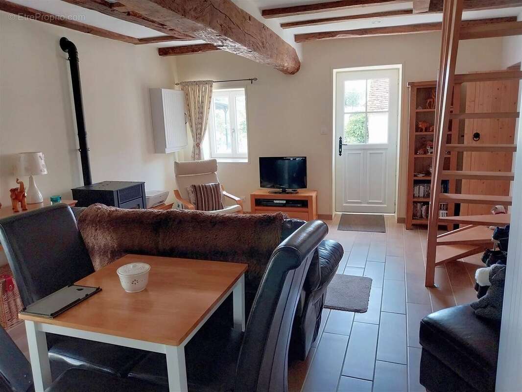 Maison à MEZIERES-EN-BRENNE