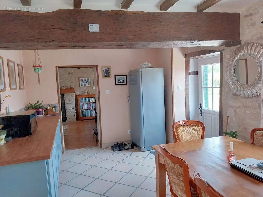 Maison à MEZIERES-EN-BRENNE